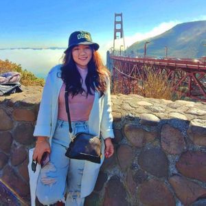 Meet your Posher, Aliana